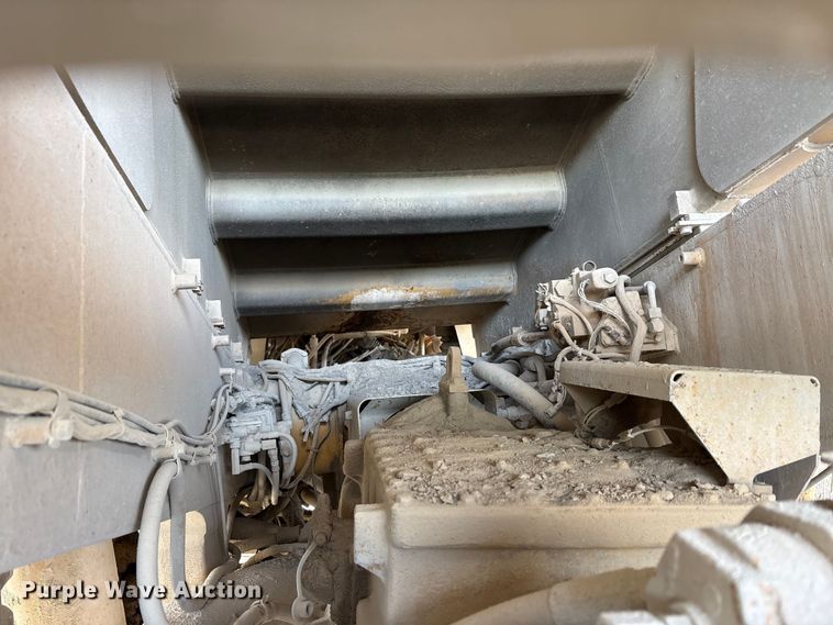 image for item EA7869 1997 Caterpillar 775D haul truck