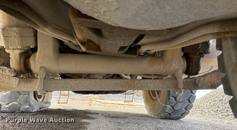 image for item EA7869 1997 Caterpillar 775D haul truck