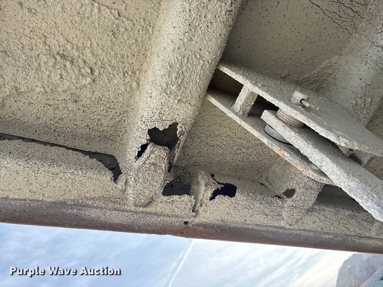 image for item EA7869 1997 Caterpillar 775D haul truck