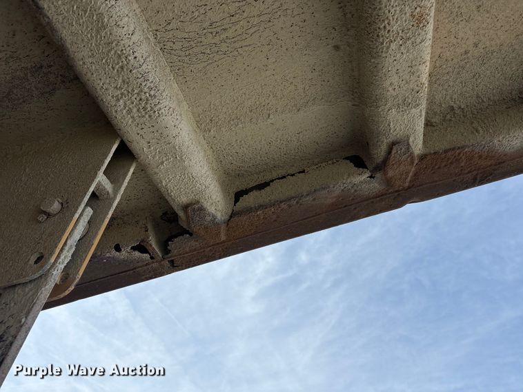 image for item EA7869 1997 Caterpillar 775D haul truck