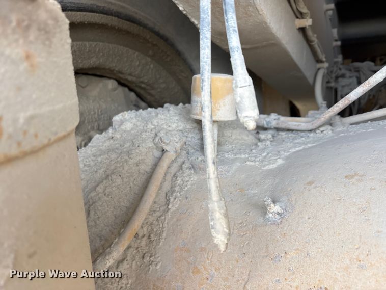 image for item EA7869 1997 Caterpillar 775D haul truck