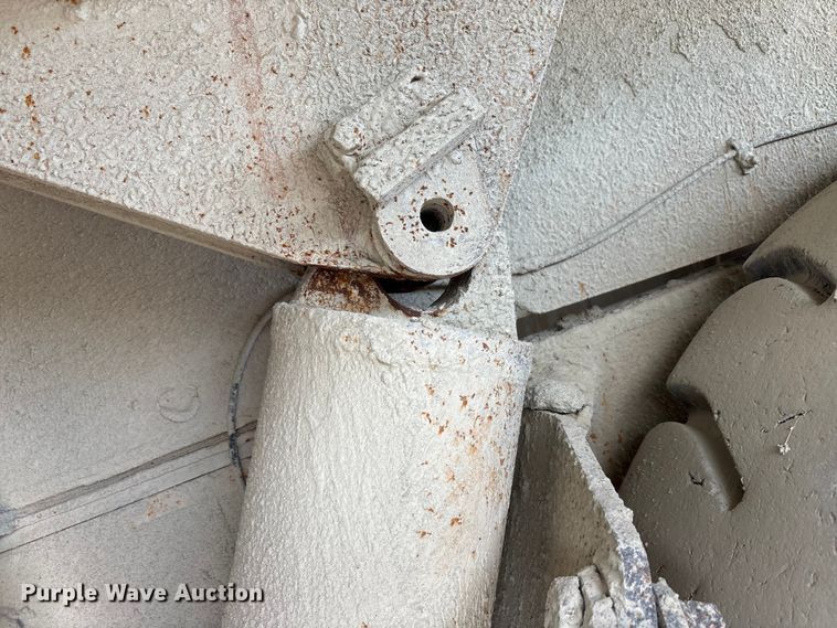 image for item EA7869 1997 Caterpillar 775D haul truck