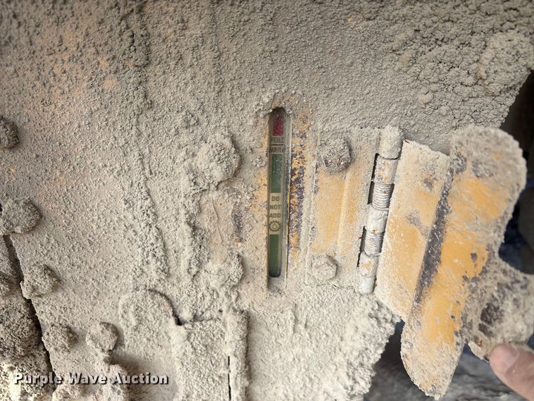 image for item EA7869 1997 Caterpillar 775D haul truck