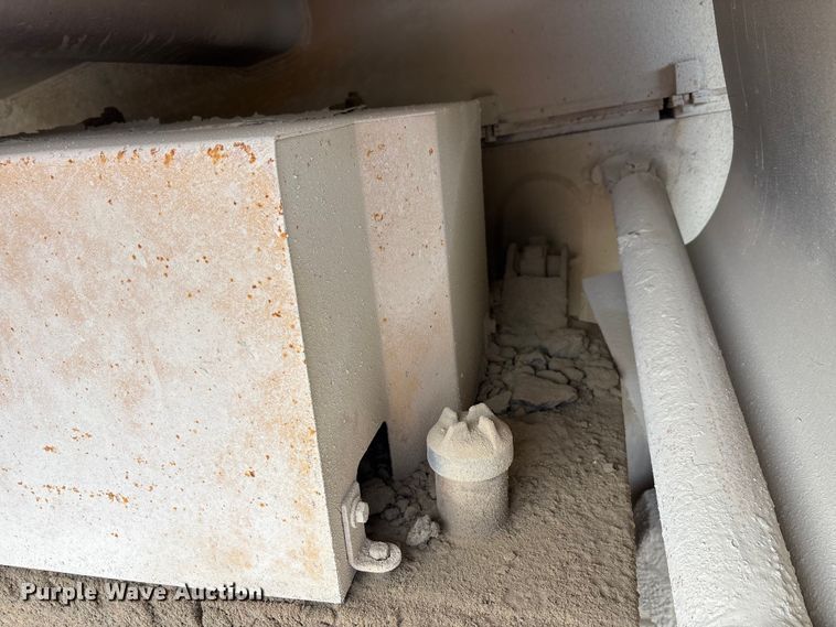 image for item EA7869 1997 Caterpillar 775D haul truck