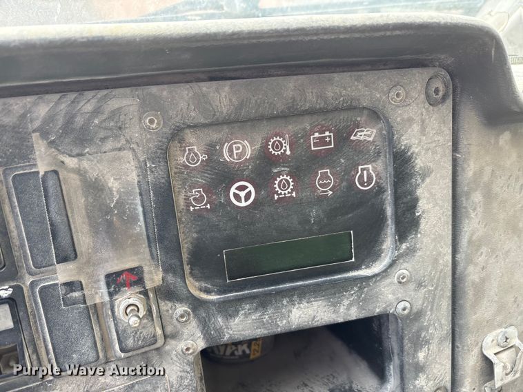 image for item EA7869 1997 Caterpillar 775D haul truck