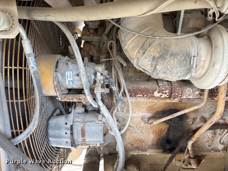 image for item EA7869 1997 Caterpillar 775D haul truck