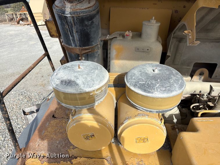 image for item EA7869 1997 Caterpillar 775D haul truck