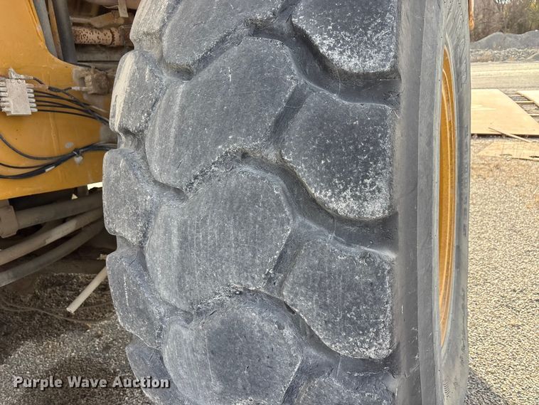 image for item EA7869 1997 Caterpillar 775D haul truck