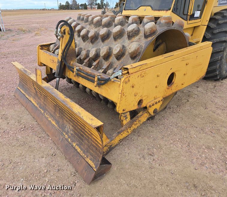 image for item EB1190 1996 Caterpillar CP-563C single drum vibratory roller