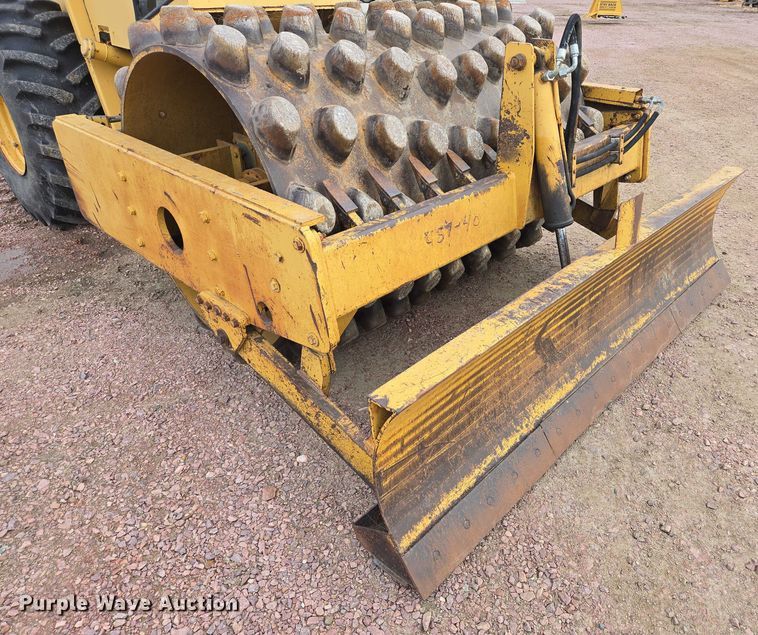 image for item EB1190 1996 Caterpillar CP-563C single drum vibratory roller