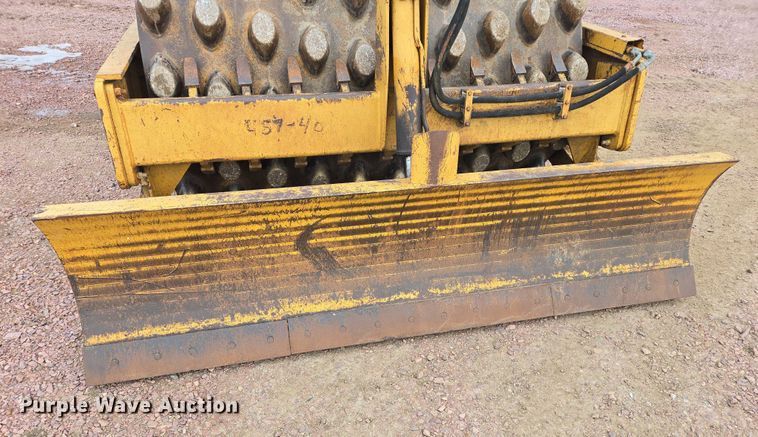 image for item EB1190 1996 Caterpillar CP-563C single drum vibratory roller