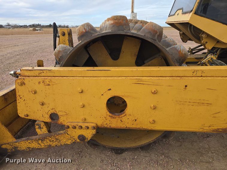 image for item EB1190 1996 Caterpillar CP-563C single drum vibratory roller