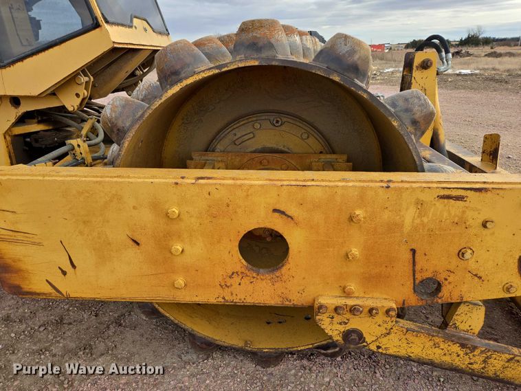 image for item EB1190 1996 Caterpillar CP-563C single drum vibratory roller