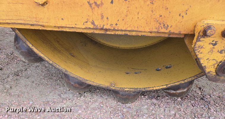 image for item EB1190 1996 Caterpillar CP-563C single drum vibratory roller