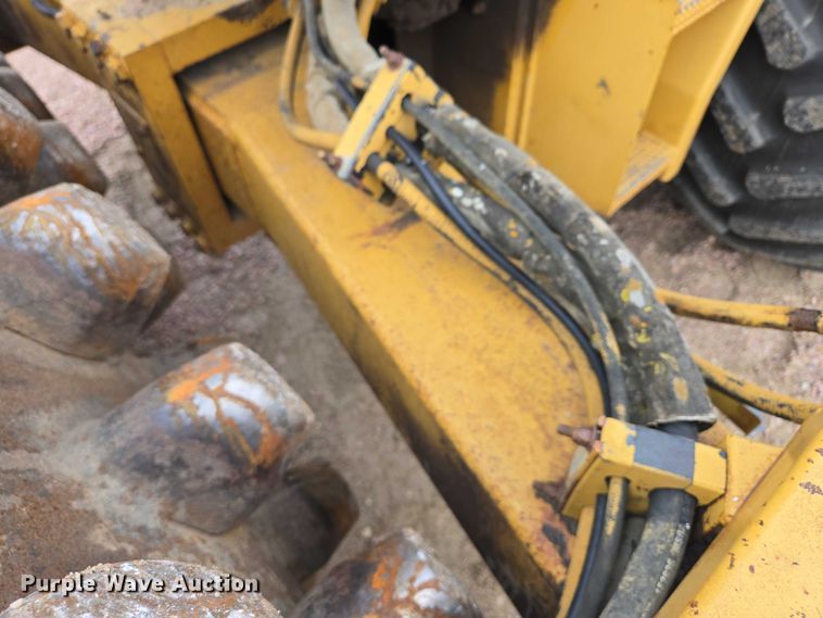 image for item EB1190 1996 Caterpillar CP-563C single drum vibratory roller