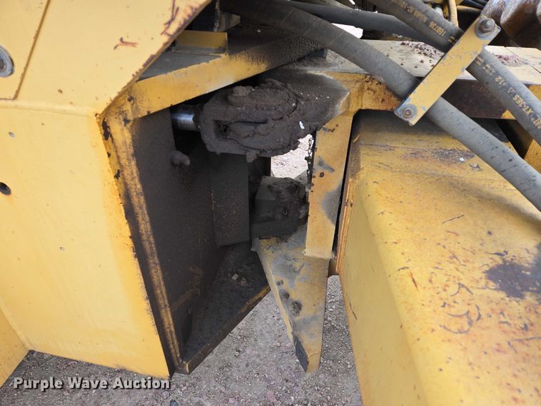 image for item EB1190 1996 Caterpillar CP-563C single drum vibratory roller