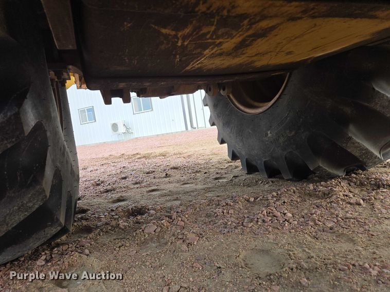 image for item EB1190 1996 Caterpillar CP-563C single drum vibratory roller