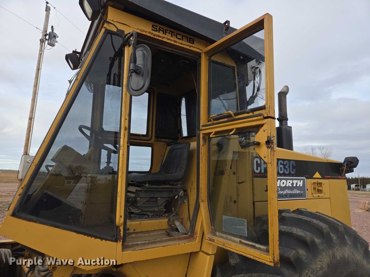 image for item EB1190 1996 Caterpillar CP-563C single drum vibratory roller