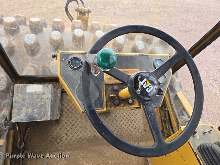 image for item EB1190 1996 Caterpillar CP-563C single drum vibratory roller