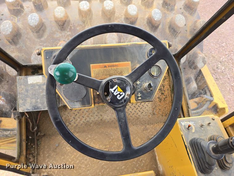image for item EB1190 1996 Caterpillar CP-563C single drum vibratory roller