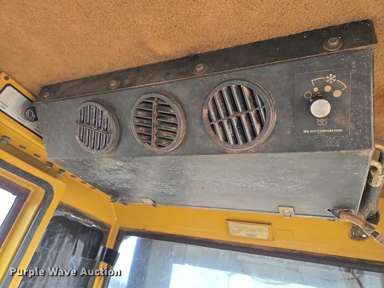 image for item EB1190 1996 Caterpillar CP-563C single drum vibratory roller