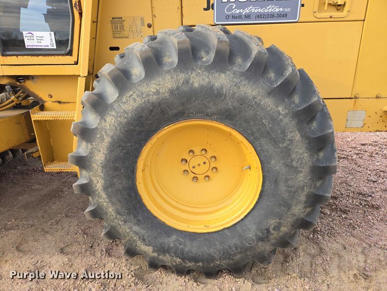 image for item EB1190 1996 Caterpillar CP-563C single drum vibratory roller