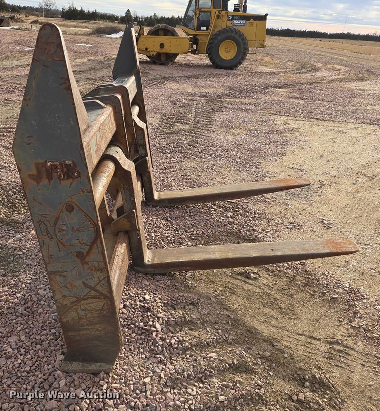 image for item EB1191 JRB wheel loader forks