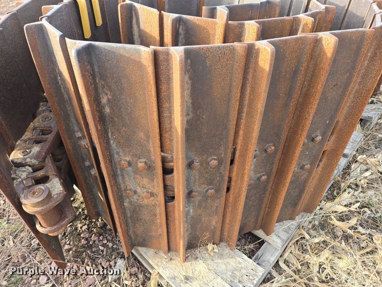 image for item EB1193 Caterpillar system 1 track group