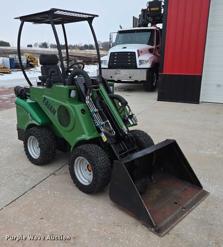 image for item EB1194 Taian DY620 compact wheel loader