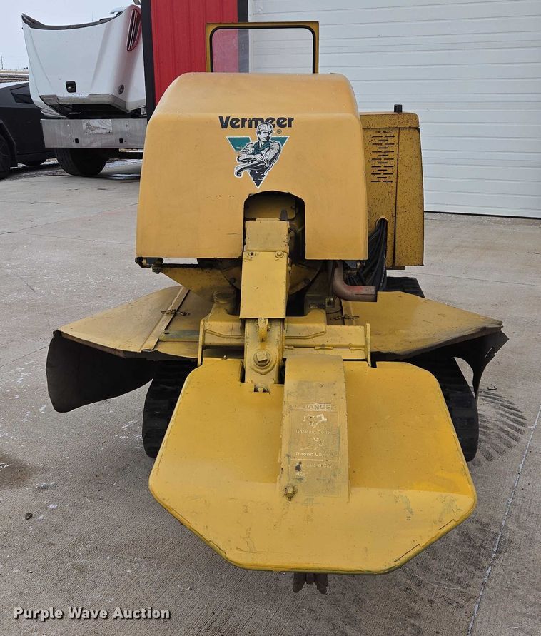 image for item EB1195 2004 Vermeer SC60TX stump grinder