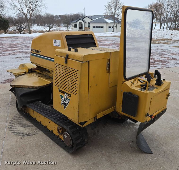 image for item EB1195 2004 Vermeer SC60TX stump grinder