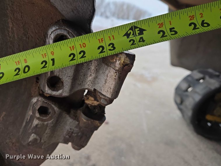 image for item EB1195 2004 Vermeer SC60TX stump grinder