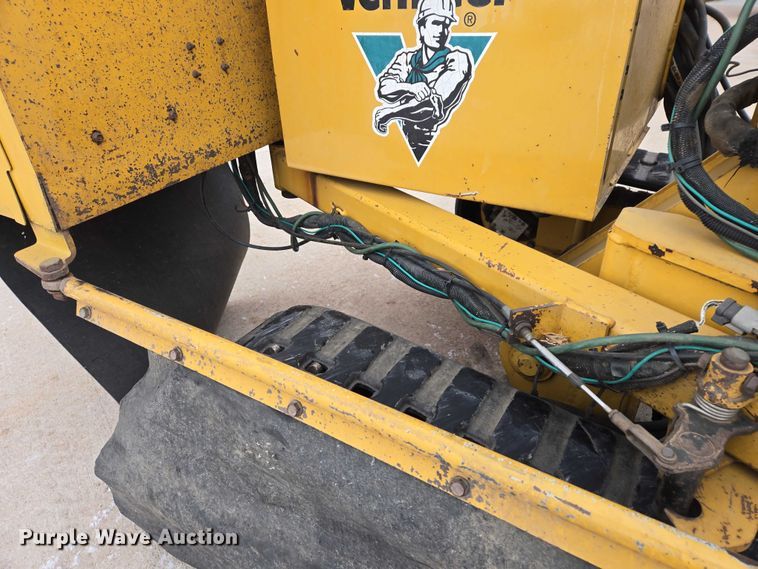 image for item EB1195 2004 Vermeer SC60TX stump grinder