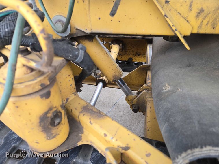 image for item EB1195 2004 Vermeer SC60TX stump grinder