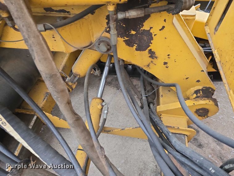 image for item EB1195 2004 Vermeer SC60TX stump grinder