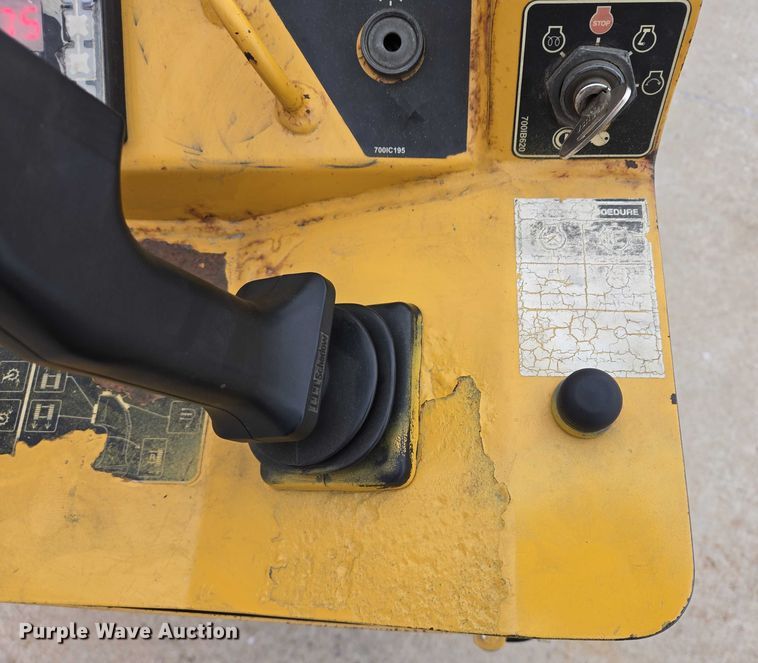 image for item EB1195 2004 Vermeer SC60TX stump grinder