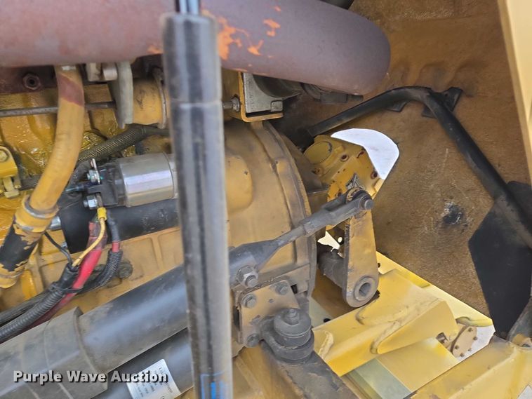 image for item EB1195 2004 Vermeer SC60TX stump grinder