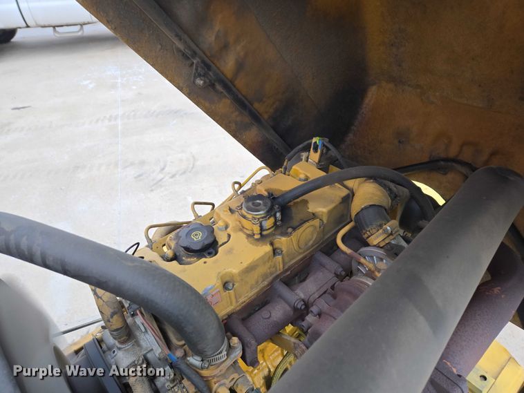 image for item EB1195 2004 Vermeer SC60TX stump grinder