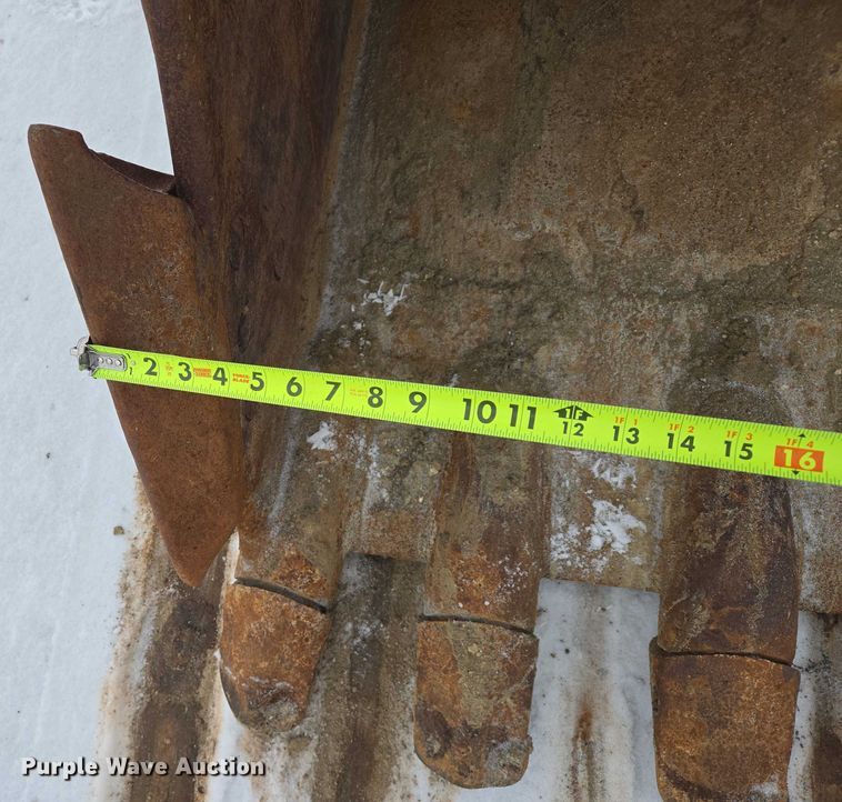 image for item EB1202 2004 Komatsu PC308USLC-3 excavator