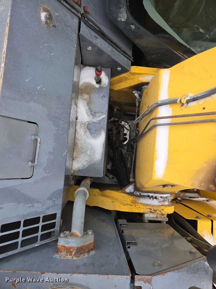 image for item EB1202 2004 Komatsu PC308USLC-3 excavator