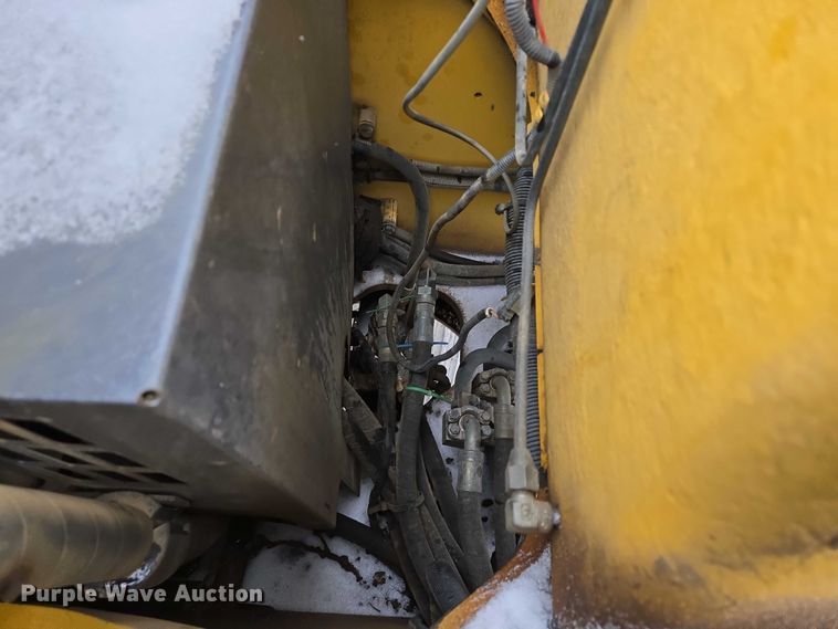 image for item EB1202 2004 Komatsu PC308USLC-3 excavator