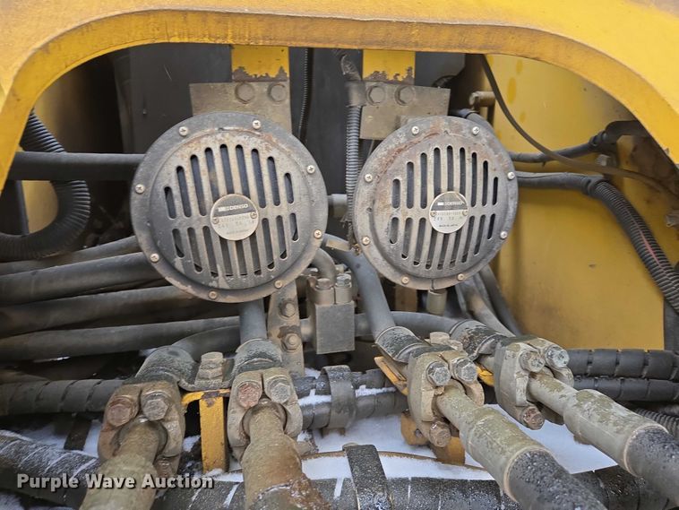 image for item EB1202 2004 Komatsu PC308USLC-3 excavator