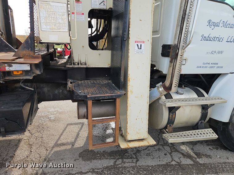 image for item EB8455 2005 Sterling Truck L9500 Series crane truck