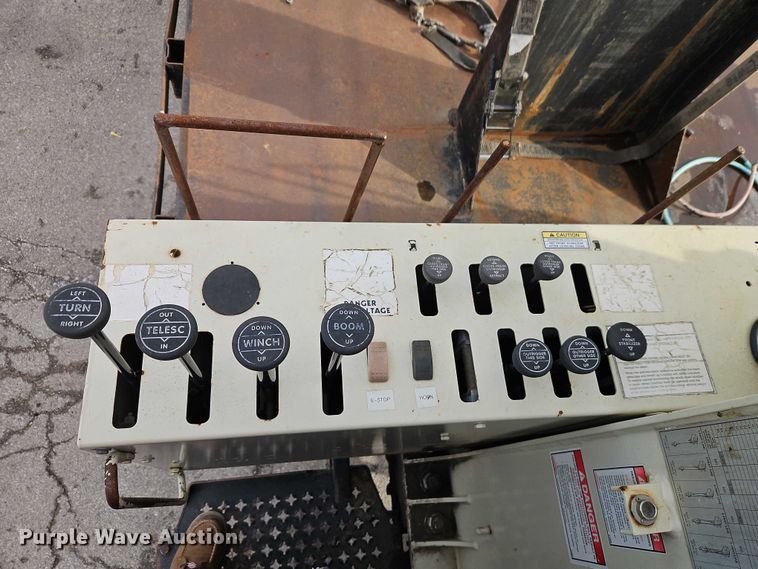 image for item EB8455 2005 Sterling Truck L9500 Series crane truck