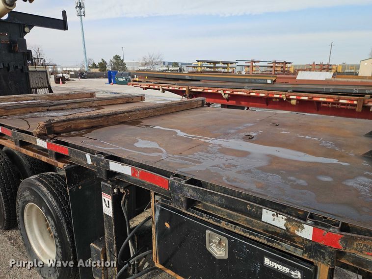 image for item EB8455 2005 Sterling Truck L9500 Series crane truck