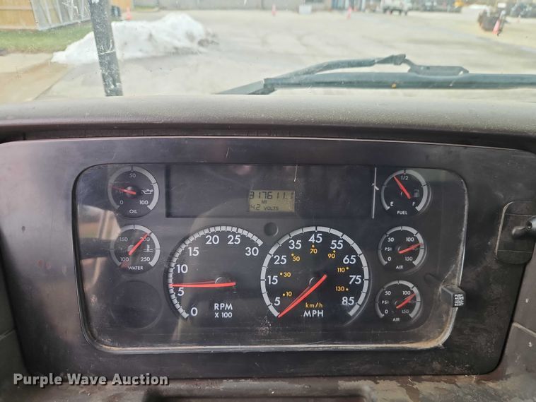 image for item EB8455 2005 Sterling Truck L9500 Series crane truck