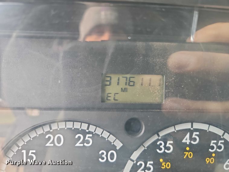 image for item EB8455 2005 Sterling Truck L9500 Series crane truck