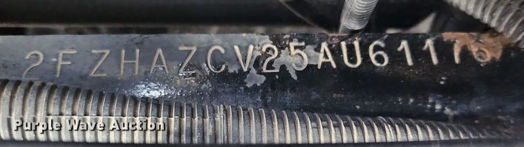 image for item EB8455 2005 Sterling Truck L9500 Series crane truck