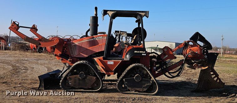 image for item EB8467 2010 Ditch Witch RT115 Quad vibratory cable plow