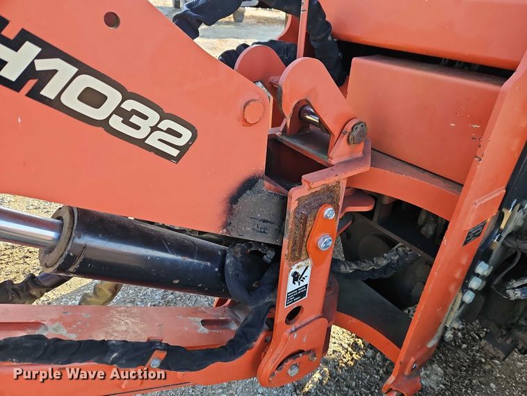 image for item EB8467 2010 Ditch Witch RT115 Quad vibratory cable plow